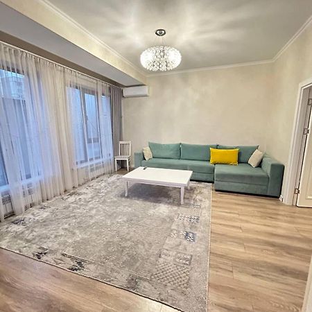 Ecohouse Appartement Bisjkek Buitenkant foto