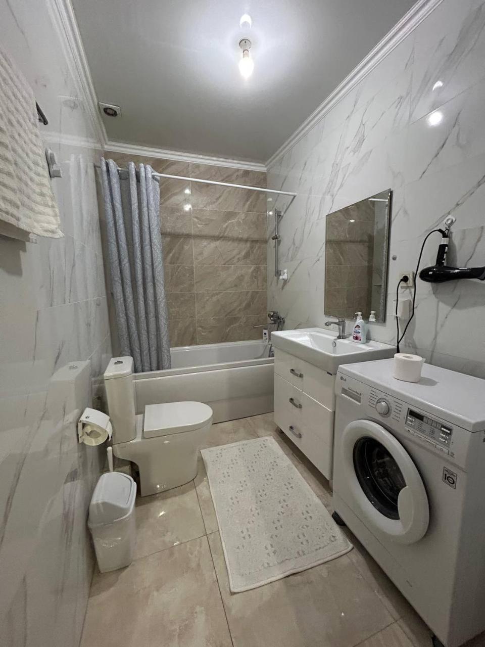 Ecohouse Appartement Bisjkek Buitenkant foto